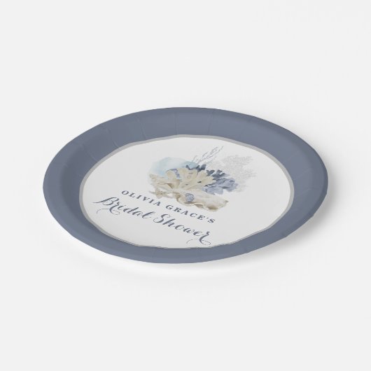 Coastal Beach Blue Seashell Brautparty Pappteller (Schrägansicht)