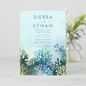 Coastal Beach Ocean Blue Corals Moderne Hochzeit Einladung (Stehend Vorderseite)