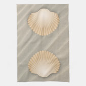 Coastal Beach Sand & Tan Seashell Geschirrtuch (Vertikal)
