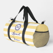 Coastal Beach Vibe Gelbe Streifen Monogramm Duffle Bag (Rechte Ecke)