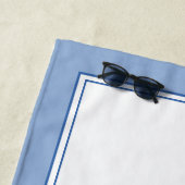 Coastal Blue and White Crab Monogram Strandtuch (Beispiel)