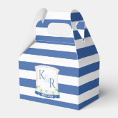 Coastal Blue and White Monogram Wappen Wedding Geschenkschachtel (Vorderseite)