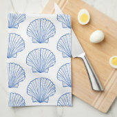 Coastal Blue und White Scallop Seashell Geschirrtuch (Viertel Falte)