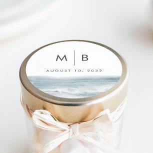 Coastal Blue Watercolor Monogram Gastgeschenk Hoch Runder Aufkleber