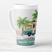 Coastal Camping Retro Trailer Personalized Milchtasse (Linke Ecke)