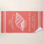 Coastal Conch Muschel Beach House Familienname Cor Strandtuch (Vorderseite)