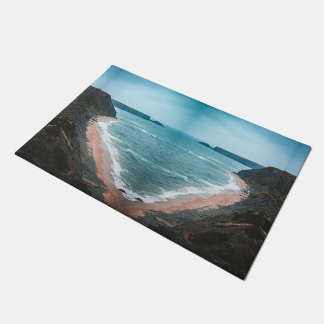 Coastal Cove Beach Landscape Rug Fußmatte (Schrägansicht)