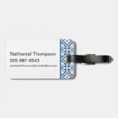 Coastal Lotus Tile Muster - The White Lotus Gepäckanhänger (Rückseite horizontal)