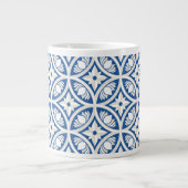 Coastal Lotus Tile Muster - The White Lotus Jumbo-Tasse (Vorderseite)