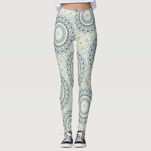 Coastal Mandala in Sand, Blue, and Driftwood Tones Leggings (Vorderseite)