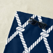 Coastal Preppy Nautical Monogram  – Navy & Pink Strandtuch (Beispiel)