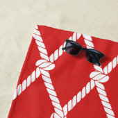 Coastal Preppy Nautical Monogram – Red & Navy Strandtuch (Beispiel)