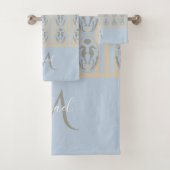 Coastal Seahorse Cameo Blue Cream Strip Monogram Badhandtuch Set (Insitu)
