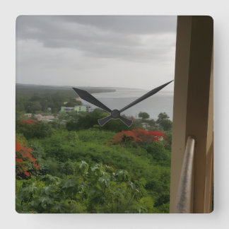 Coastal Serenity Quadratische Wanduhr