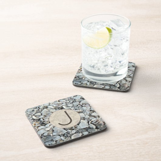 Coastal Shells Initial Accent Getränkeuntersetzer (Rechte Seite)