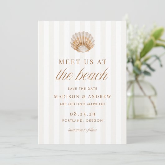 Coastal Stripes Shell Beach Wedding Save The Date (Stehend Vorderseite)