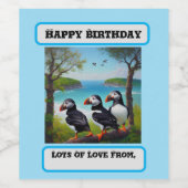 Coastal Trio: Drei Puffins am Strand in Oils Weinetikett (Einzelnes Label)
