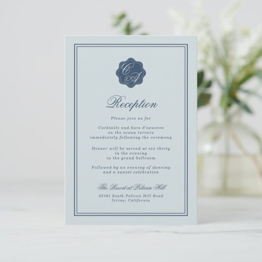 Coastal Wedding Dusty Blue Monogram Reception Begleitkarte (Stehend Vorderseite)