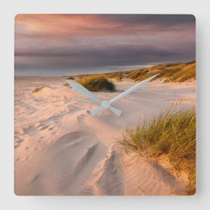 Coastline   Saltum Beach, Denmark Quadratische Wanduhr