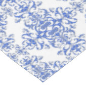 Cobalt Blau und Weiß Floral Damask Style Muster Tischdecke (Schrägansicht)