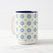 Cobalt Blue Floral Pattern Zweifarbige Tasse (Vorderseite Links)