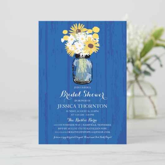 Cobalt Blue Mason Jar Sunblumen | Brautparty Einladung (Stehend Vorderseite)
