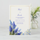 Cobalt Blue Muscari Botanical Gold Frame Wedding Einladung (Stehend Vorderseite)