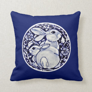 Cobalt Blue Rabbit Baby Bunny Floral Medallion Kissen