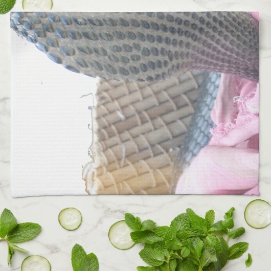 Cobra in Basket Art Print Geschirrtuch (Gefaltet)