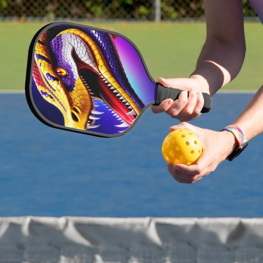 Cobra-lila, lebhafte, weiße und gelbe Waage Pickleball Schläger (InSitu)