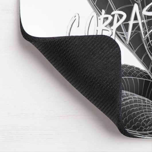 COBRAS LOVE TO BITE MOUSEPAD (Ecke)