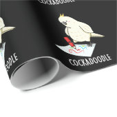 Cockadoodle Funny Cockatoo Pun Dark BG Geschenkpapier (Rolleneckpunkt)