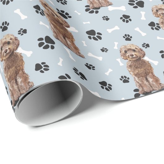 Cockapoo Dog Paw Print Pattern auf Silver Blue Geschenkpapier (Rolleneckpunkt)