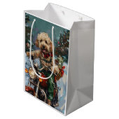 Cockapoo Dog Reiten Motorrad Weihnachten Mittlere Geschenktüte (Rückseite Schrägansicht)