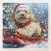Cockapoo-Hund im Schlitten Lass es schneien Weihna Glasuntersetzer (Vorderseite)