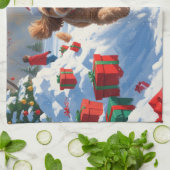 Cockapoo läuft im Schnee mit Weihnachtsmütze Geschirrtuch (Gefaltet)