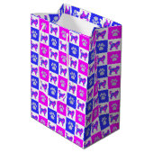 Cockapoo & Paw Crazy Hot Pink & Blue Mittlere Geschenktüte (Rückseite Schrägansicht)