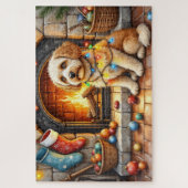 Cockapoo sitzt neben dem Kamin mit Weihnachtslicht Puzzle (Vertikal)