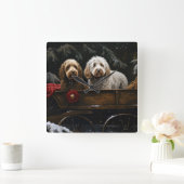 Cockapoo Snowy Sleigh Weihnachtsdekor Quadratische Wanduhr (Zuhause)