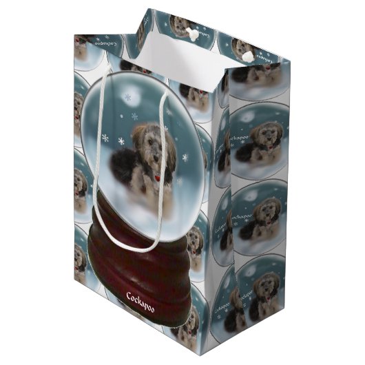 Cockapoo Weihnachten Mittlere Geschenktüte (Vorderseite Schrägansicht)