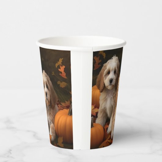 Cockapoo Welpe Herbst Kürbis Pappbecher (Rechts)