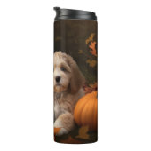 Cockapoo Welpe Herbst Kürbis Thermosbecher (Nach rechts gedreht)