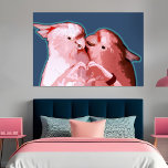 Cockatoo Sweethearts Pink & Blue Couple's Bedroom Poster<br><div class="desc">Dieses spielerische Pop-Kunstposter von Cocktails in der Liebe ist ein spielerisches und süßes Statement für das Schlafzimmer der Vogelliebhaber. Rosa und blau sind in modernem Stil gehalten, und die posanten Papageien, die einen Kuss teilen und Herzklopfen machen, machen Spaß und Romantik. Ideal für Neuvermählte, Jubiläumsfeier oder das liebevolle Paar, das...</div>