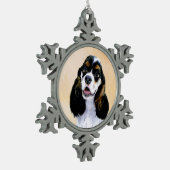 Cocker Spanel (Parti) Malerei - Original Dog Art Schneeflocken Zinn-Ornament (Links)