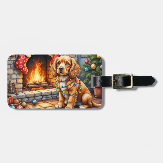 Cocker Spaniel am Kamin mit Weihnachtslichtern Gepäckanhänger (Vorderseite horizontal)