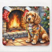 Cocker Spaniel am Kamin mit Weihnachtslichtern Mousepad (Vorne)