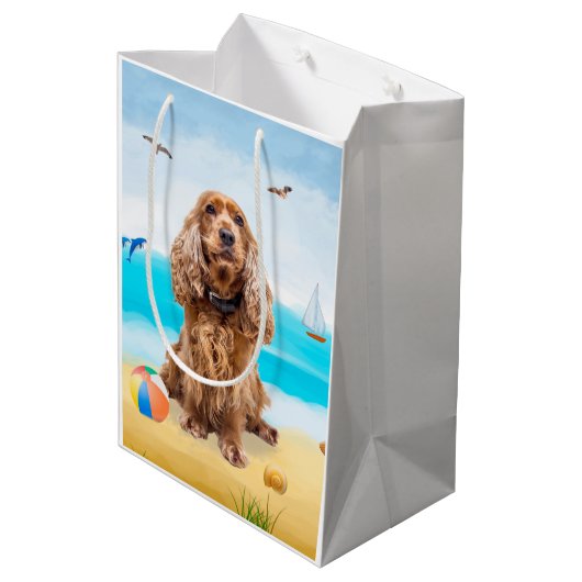 Cocker Spaniel Dog on Beach Mittlere Geschenktüte (Rückseite Schrägansicht)