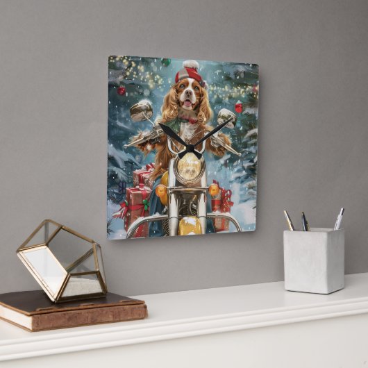 Cocker Spaniel Dog Riding Motorrad Weihnachten Quadratische Wanduhr (Büro)