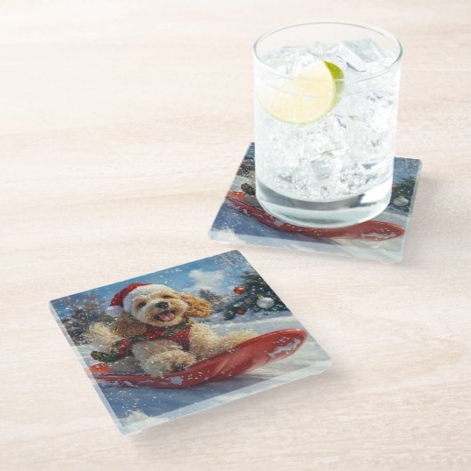 Cocker Spaniel Hund in Sledge Lass es Schnee Weihn Glasuntersetzer (Schrägansicht)