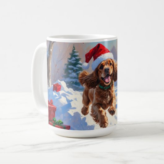 Cocker Spaniel läuft in Schnee mit Weihnachtshut Kaffeetasse (Vorderseite Links)